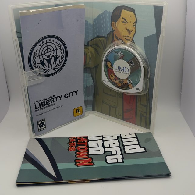 PSP - Grand Theft Auto: Chinatown Wars (photo 3)