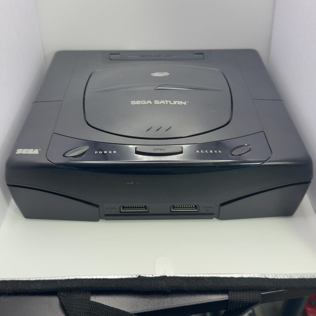Sega Saturn Console (photo 2)
